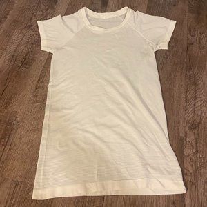 Lulu lemon Swiftly tech 2.0 short sleeve shirt